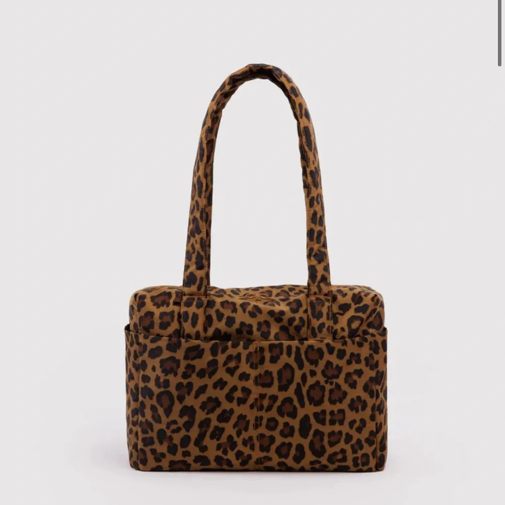 Baggu Everyday Cloud Bag Leopard - Picture 2 of 5